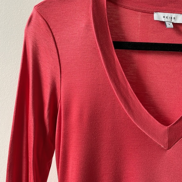 Reiss cranberry red vneck long sleeve tshirt sz S - Picture 4 of 6